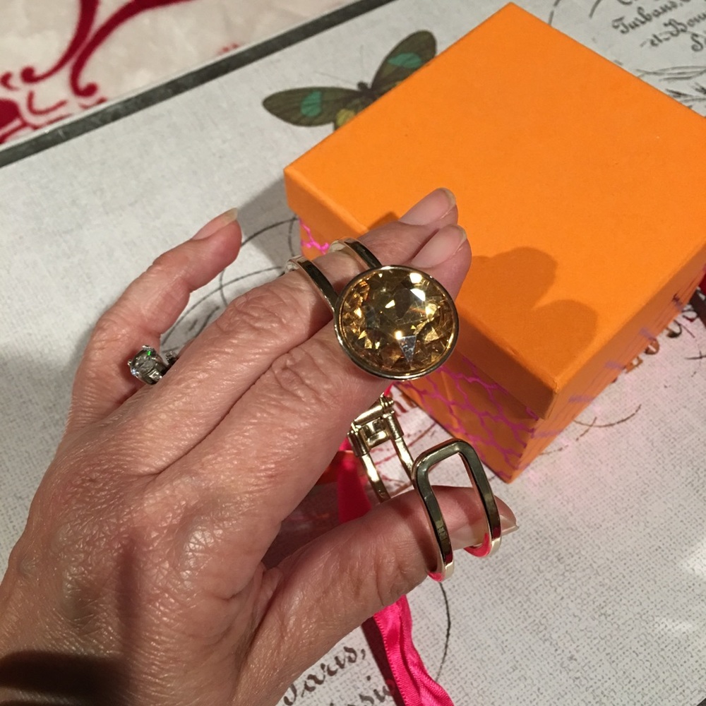 Bangle bracelet - Picture 3 of 5